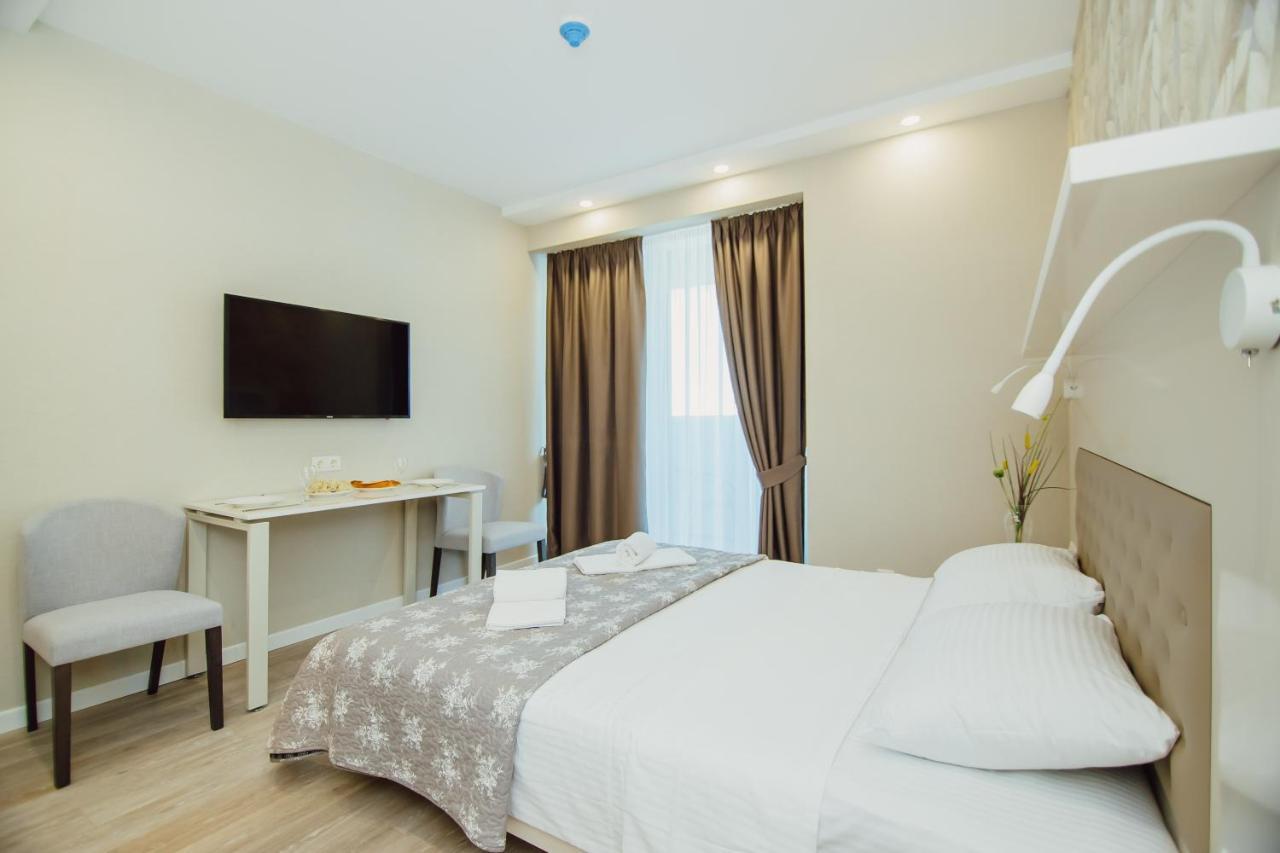 Your Sunshine Apartments Batumi Exterior foto
